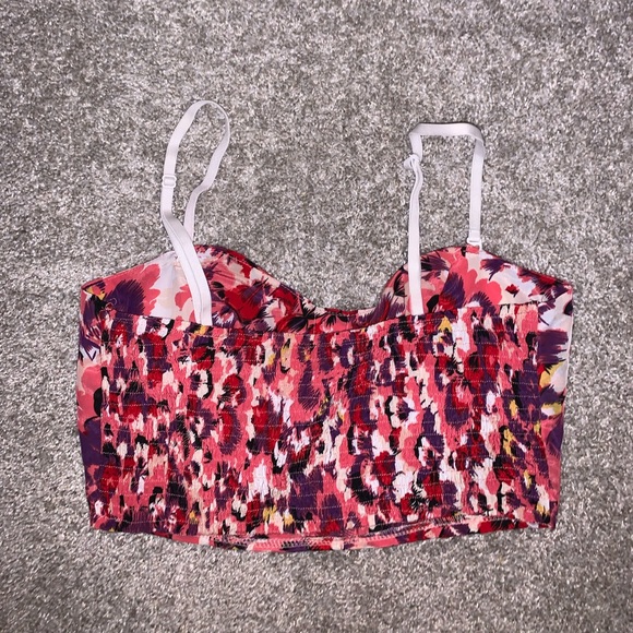 Charlotte Russe Red & Pink Floral Crop top size M - Picture 9 of 9